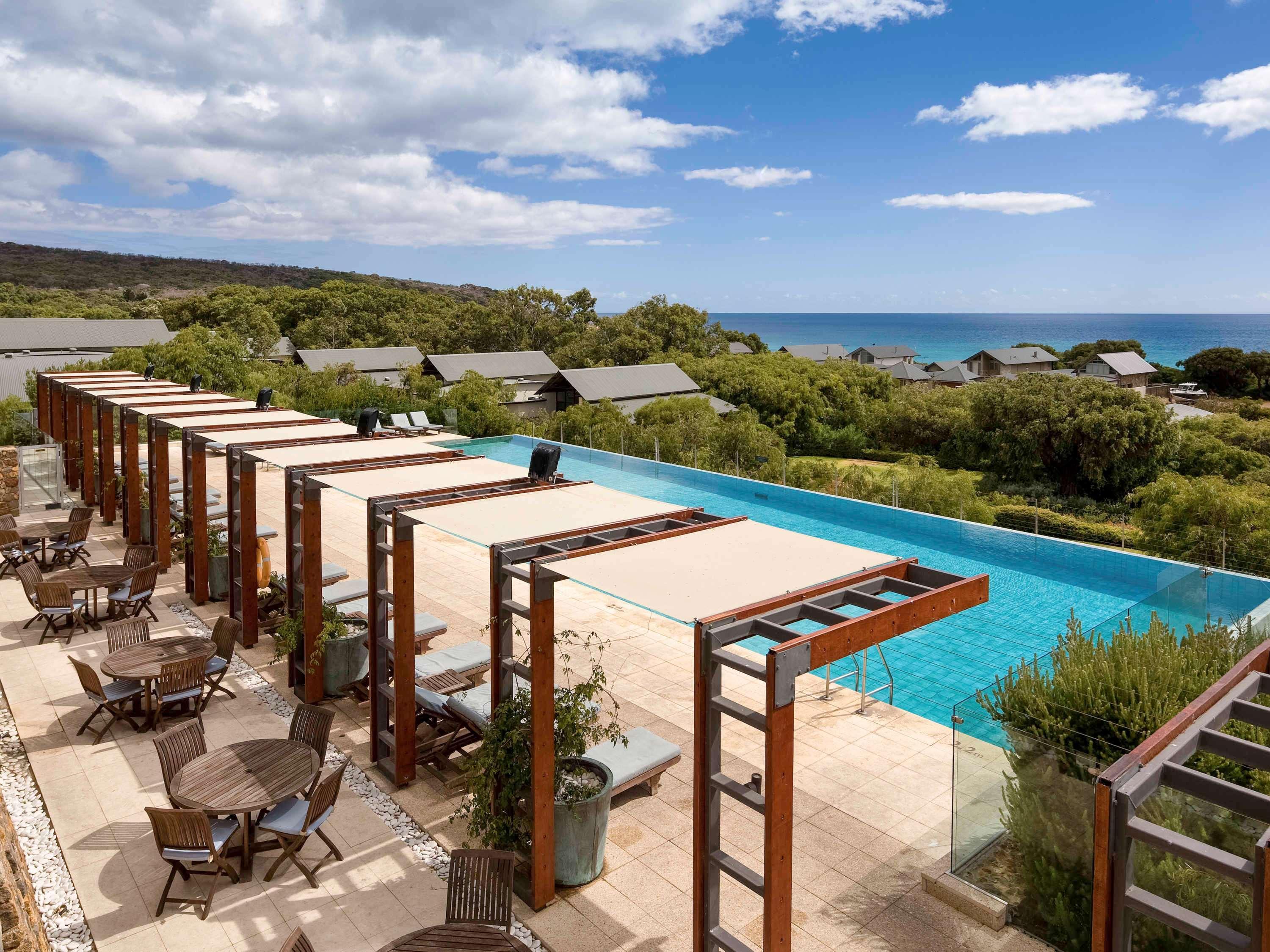 プルマン バンカー ベイ リゾート マーガレット リバー ダンズボロー エクステリア 写真 The pool at the hotel